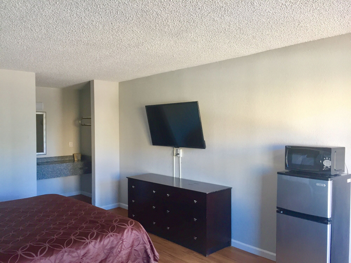 Bedroom 3, Super Stay Inn, Pulaski
