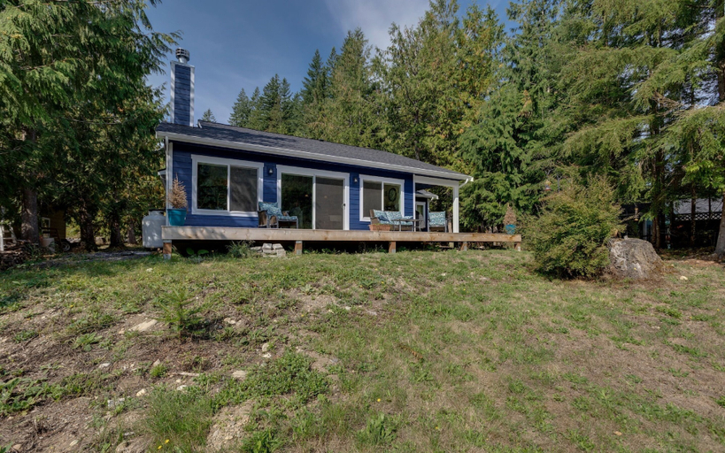 Exterior & Views 2, 47MF - WiFi - Lakefront - Sleeps 6, Whatcom