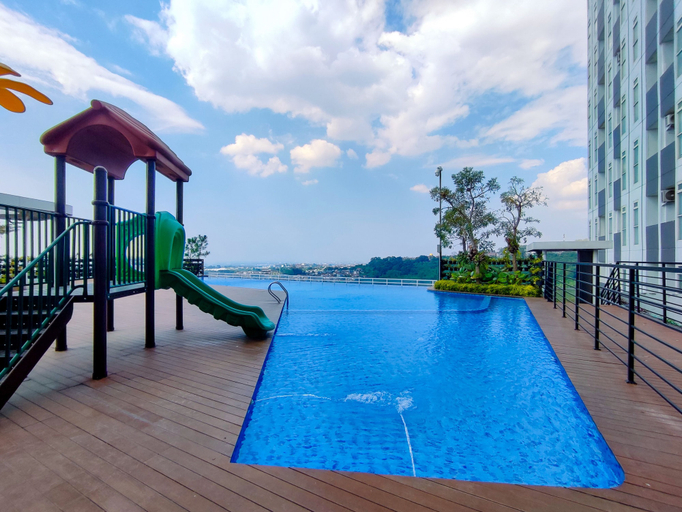 Outdoor pool 2, Fancy And Nice 1Br With Extra Room At Amartha View Apartment, Semarang