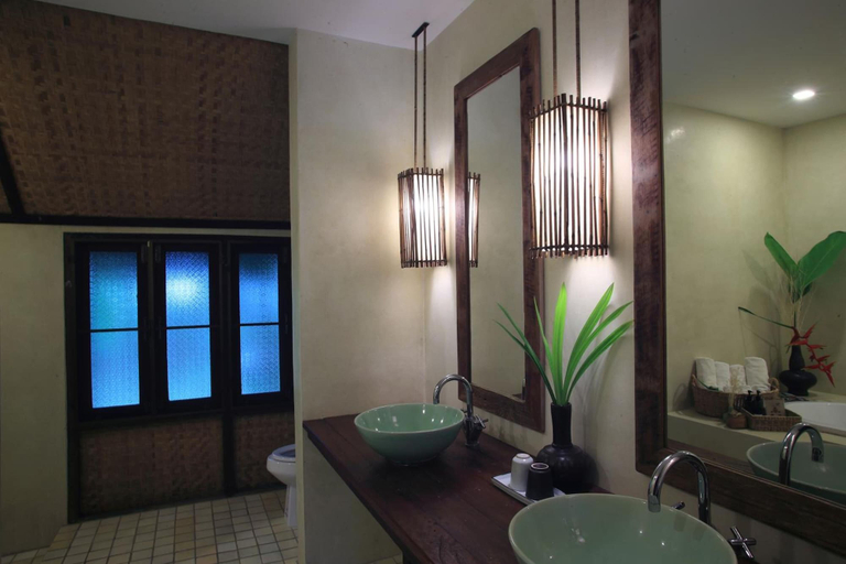 Bathroom 3, Azalea Village Wellness Resort, Chiang Dao