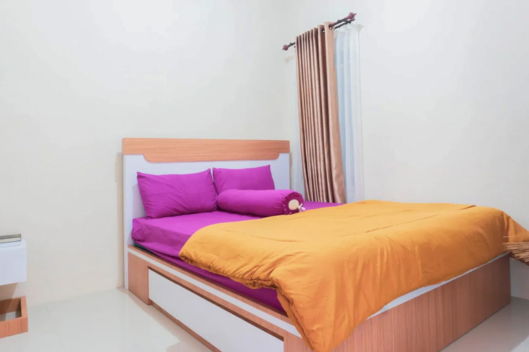 Bedroom 2, Villa Shafa Syariah by D'Jagad, Malang