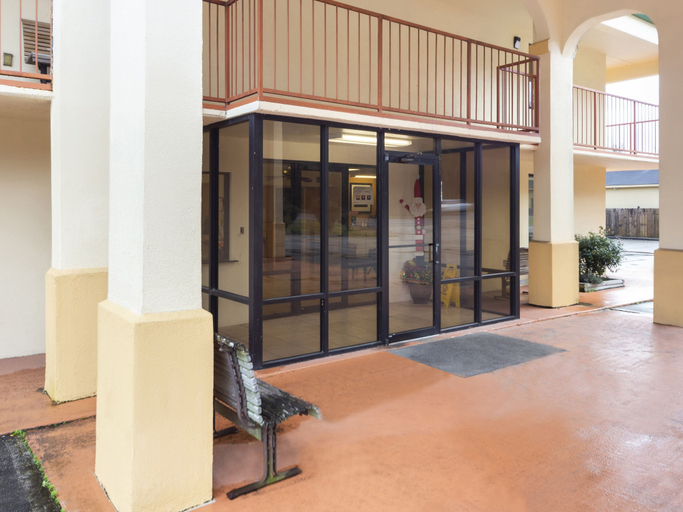 Exterior & Views 2, Hotel Brewton, Escambia