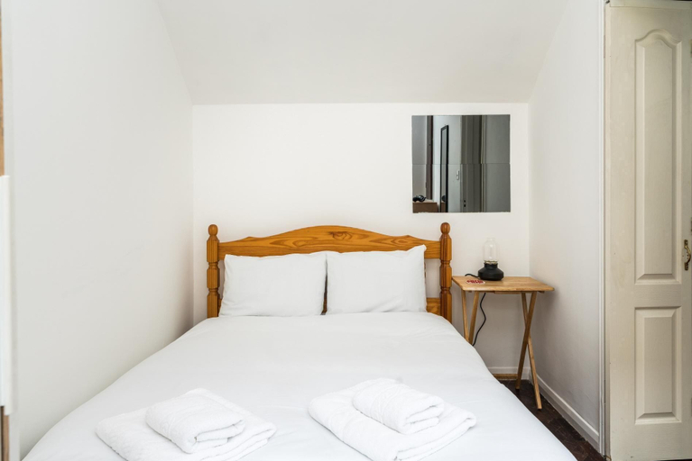 Bedroom 4, Quirky & Cosy 2BD Mews Flat in Paddington, London