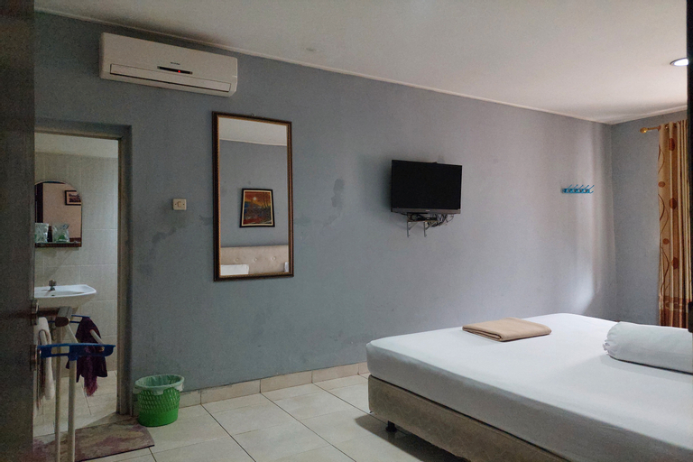 Bedroom 12