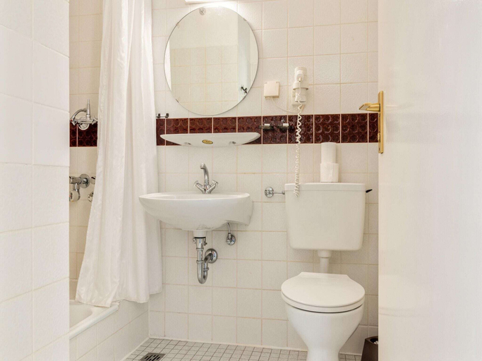 Bathroom 5, Comfortable Waterfront Apartment in Hahnenklee, Goslar