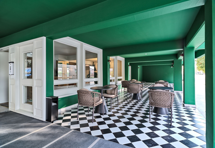 Food & Drinks 5, LIV The City Suites, Larnaca