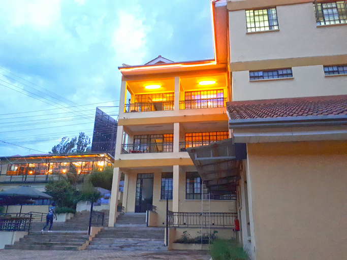 Exterior & Views 2, Hôtel Le Premier, Kitutu Chache South