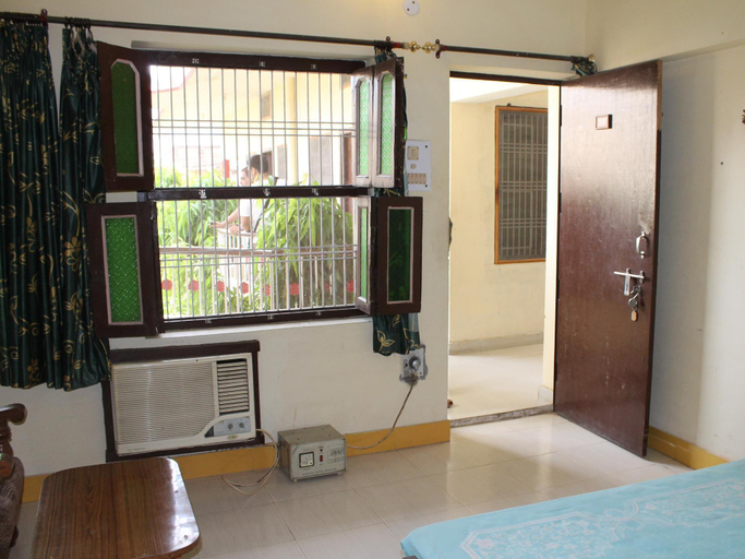Bedroom 3, Singh Guest House, Varanasi