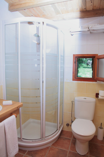 Bathroom 3, Muiño das Cañotas, A Coruña