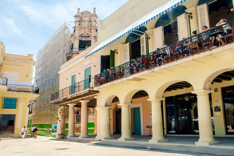 Family dining, Villegas 66, Centro Habana