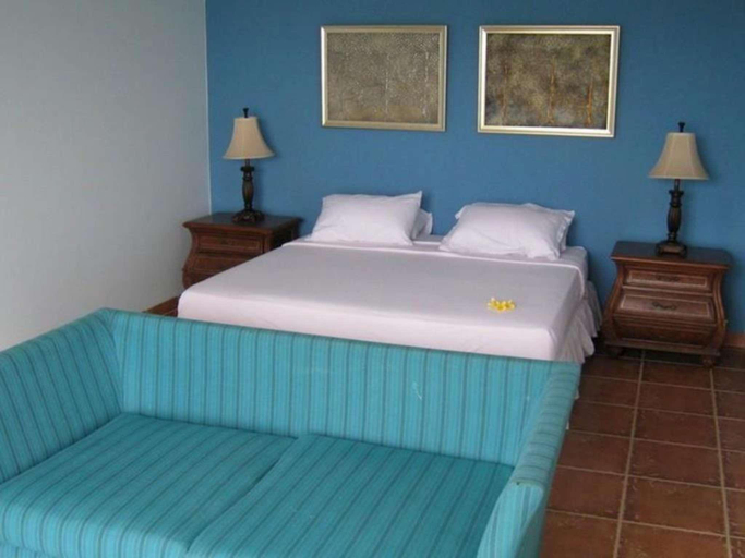 Bedroom 2, Blue Whale Sanctuary Hotel, Pandeglang