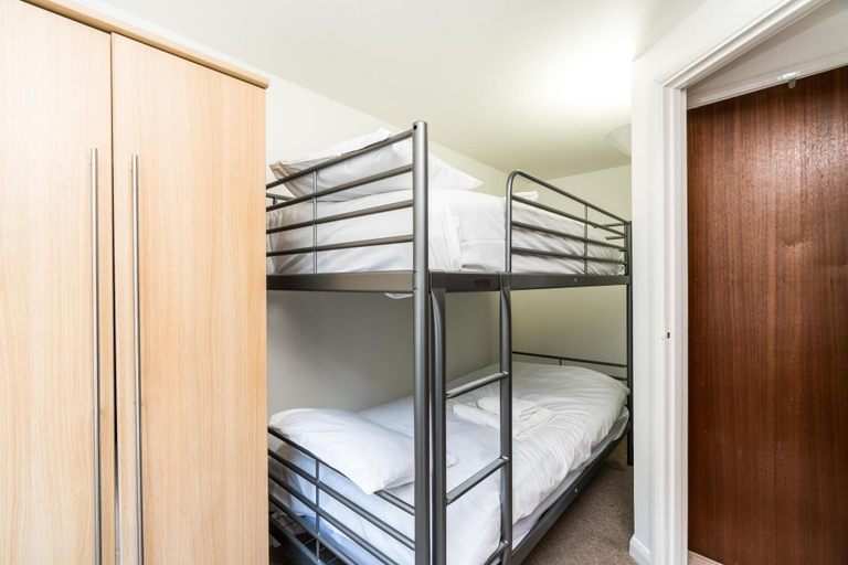Bedroom 5, Quirky & Cosy 2BD Mews Flat in Paddington, London