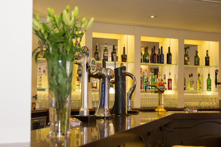 Food & Drinks 4, Oyster Fleet Hotel, Essex