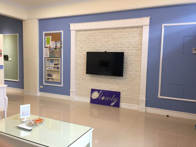 Others 5, Slowly Inn, Pingtung