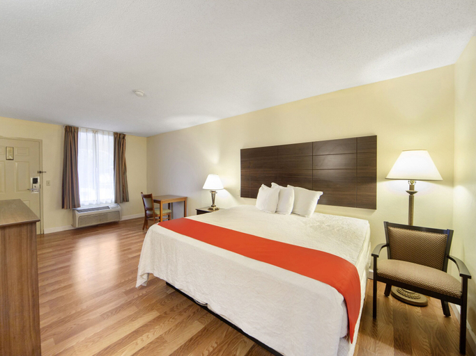 Bedroom 4, Hotel Brewton, Escambia