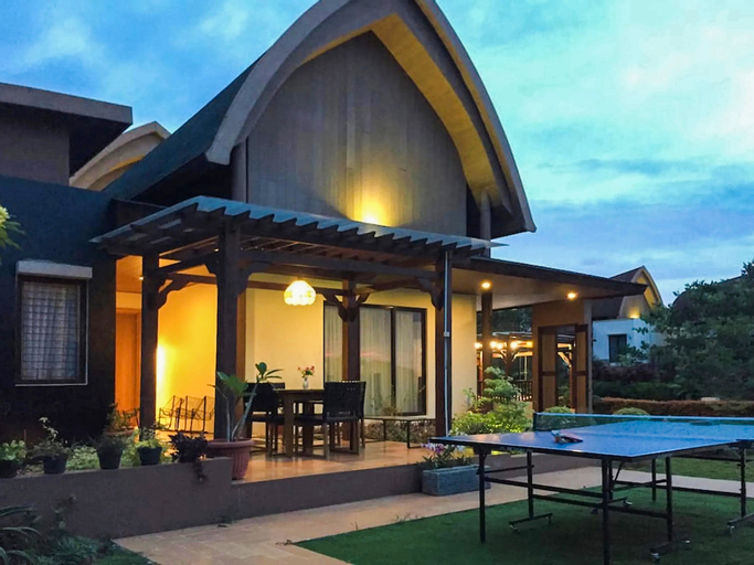 Luxurious Villa at Vimala Hills (KB 05), Bogor