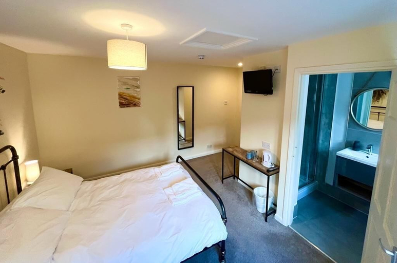 Bedroom 3, Farmyard Inn Youlgreave, Derbyshire