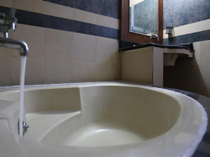 Bedroom 3, Hotel Udhayam International, Thoothukkudi