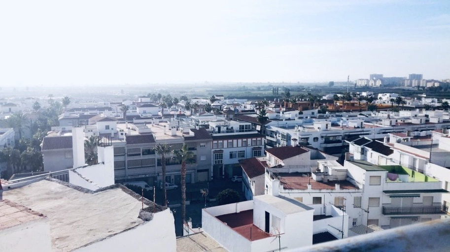 Others 4, House Global 77, Granada