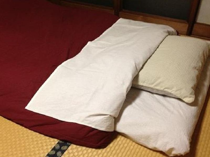 Bedroom 2, Matsumoto Back Packers, Matsumoto