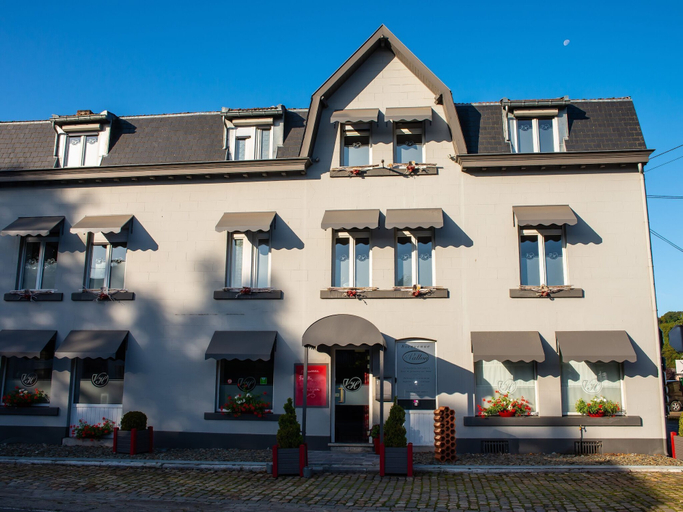 Exterior & Views 2, Large and Spacious Holiday Home for Large Groups, Liège