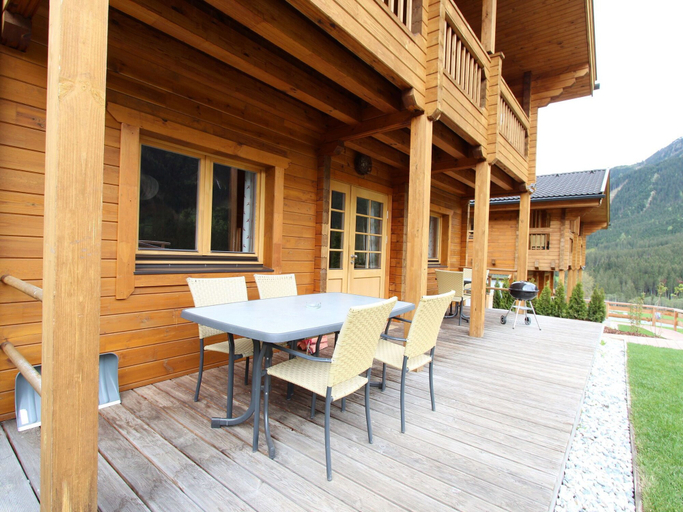 Others 5, Modern Chalet with Hot Tub in Krimml, Zell am See
