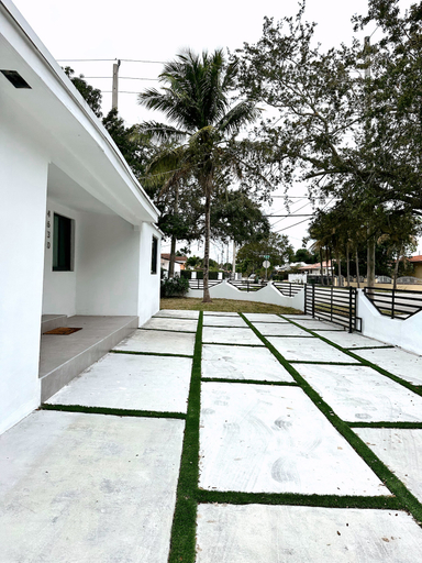 Exterior & Views 2, NEW comfy and modern house, Miami-Dade