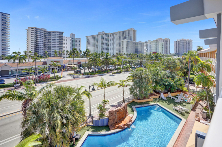 Exterior & Views 2, The Garden Hotel & Resort, Broward