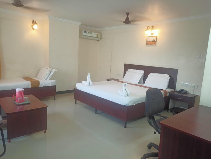 Bedroom 3, SKYPARK HOTELS , Tiruppur