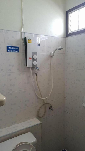 Bathroom 4, LP Mansion, Muang Sakon Nakhon