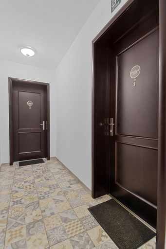 Others 5, HomeStay Otopeni, Otopeni