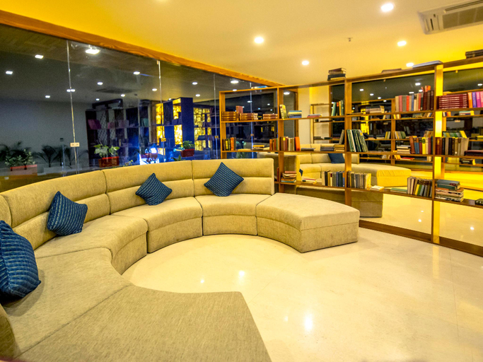 Public Area 2, Hotel Boulevard, Dehradun