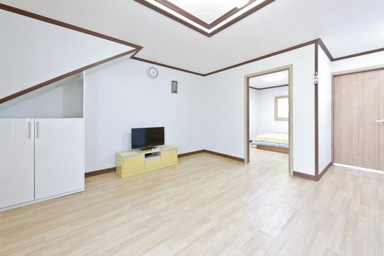 Others 4, Yesan Sanmaru Pension, Yesan