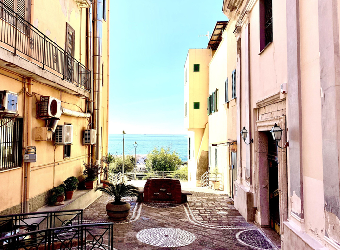Exterior & Views 2, Artis Mare, Napoli
