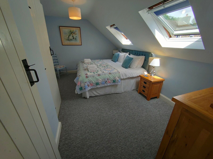Bedroom 2, Pant Glas Barn, Powys