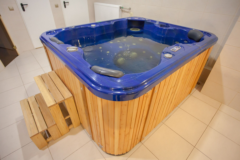 Bathroom 3, Marton Olimpic, Gur'evskiy rayon