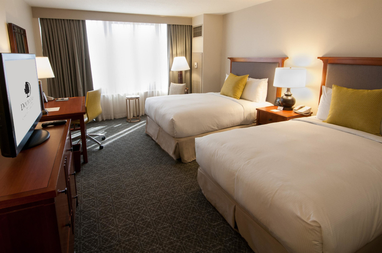 Bedroom 4, DoubleTree by Hilton Chicago - Oak Brook, Dupage