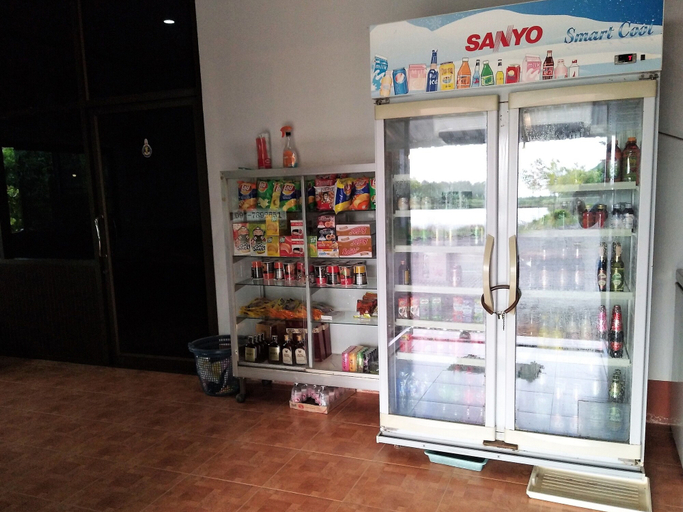 Food & Drinks 4, Happy Home Resort, Khlong Yai