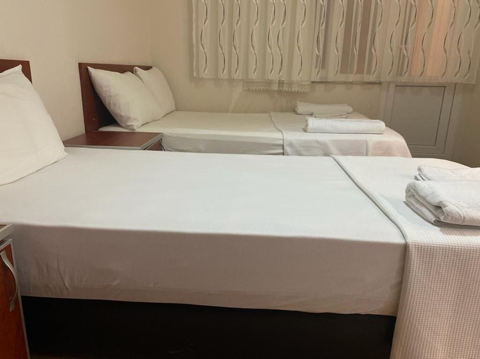 Bedroom 2, Avsa Marina Otel Yarim Pansiyon, Marmara