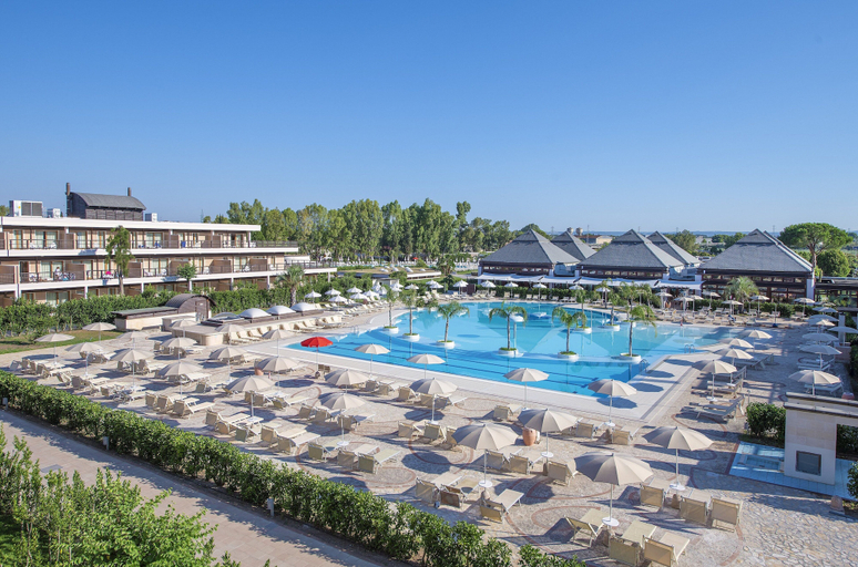 Exterior & Views 2, Ethra Reserve - Valentino 4*, Taranto