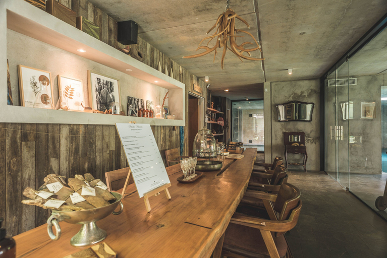 Food & Drinks 5, Be House Suites & Spa, n.a351