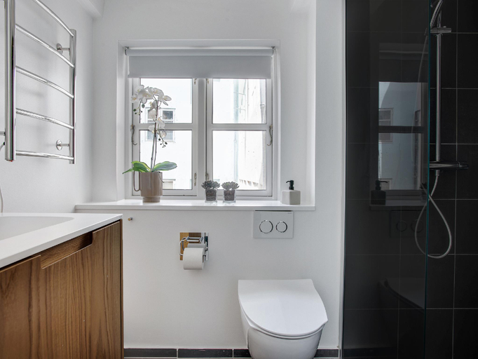 Bathroom, Open and light Apartment in the heart of Copenhagen, Copenhagen
