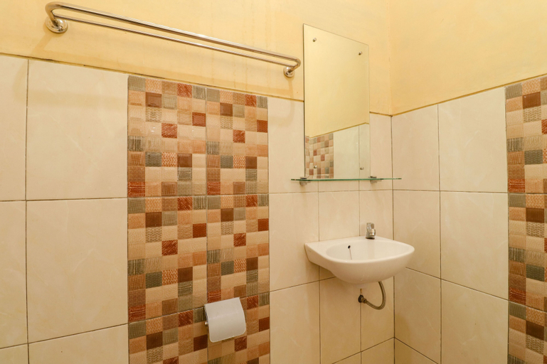 Bathroom 10