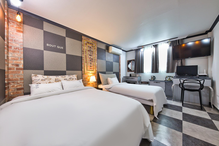 Bedroom 2, Gongju Khai Hotel, Gongju