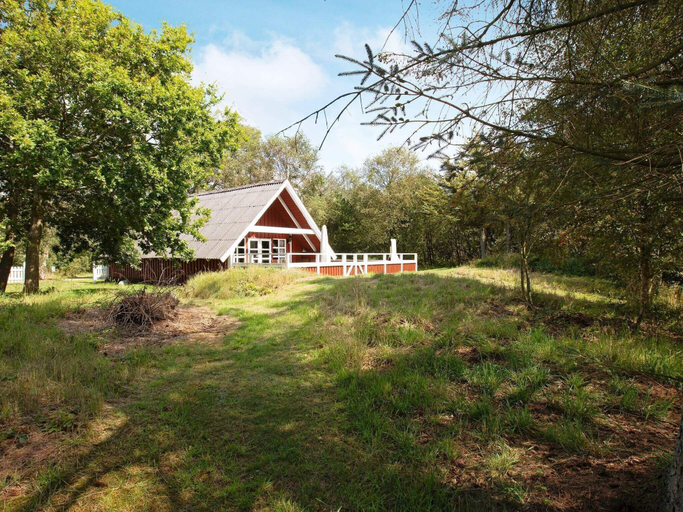 Exterior & Views 2, Beautiful Holiday Home in Ringkøbing With Terrace, Ringkøbing-Skjern
