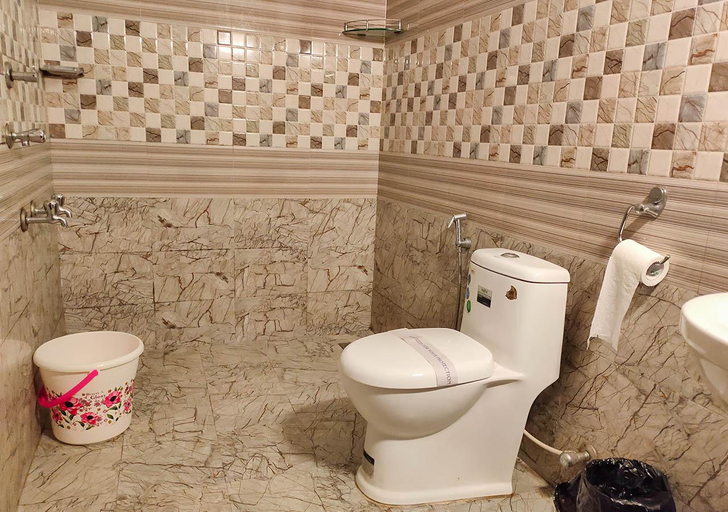Bathroom 2, Mistywindvalley Resort, Kottayam