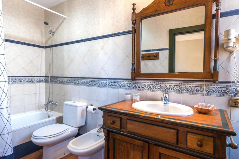 Bathroom 4, Hotel Plaza Nueva, Granada