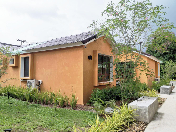 Others 3, The Little White Bird Traveler Hostel, K. Ko Kut