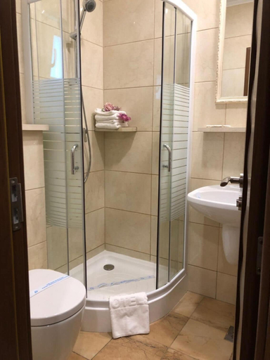 Bathroom 3, London Hotel, Constanta