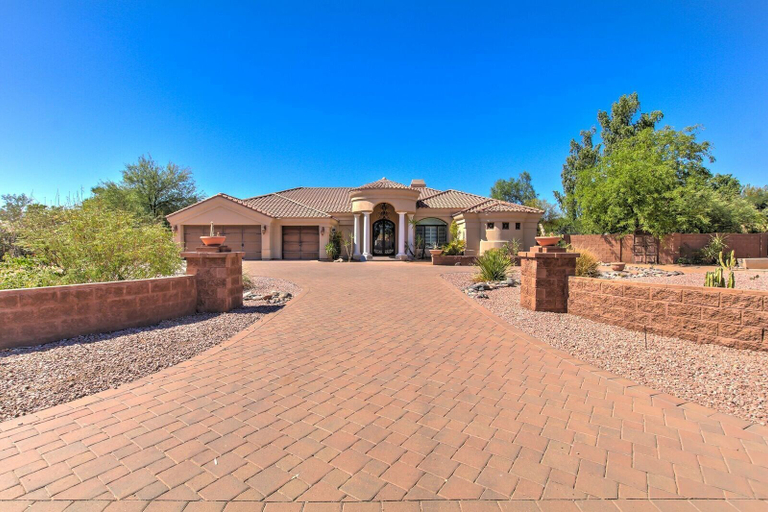 Exterior & Views 2, Hayden Manor, Maricopa